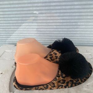 Gritheim Coripei Leopard Print Slippers with Black Pom Poms Slippers Size 39-40